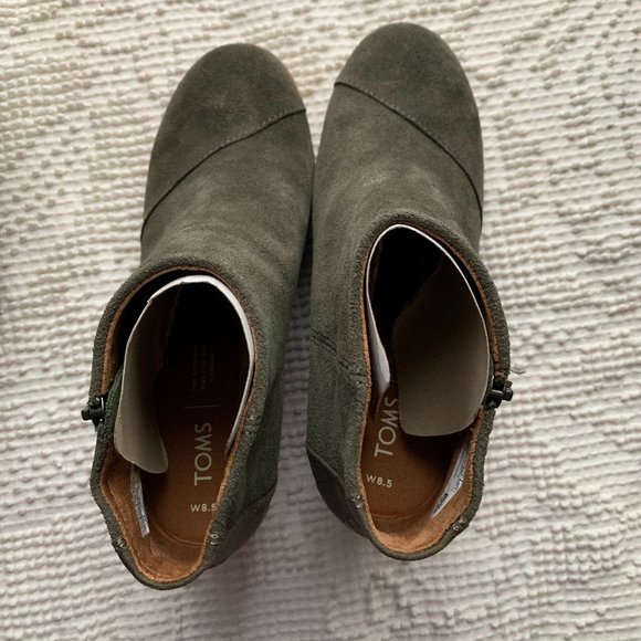 TOMS suede wedge bootie in olive green NWT - Picture 3 of 4